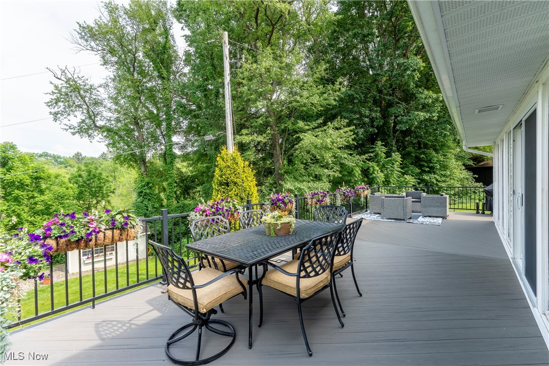 2 West Drive, Hartville, Ohio image 30