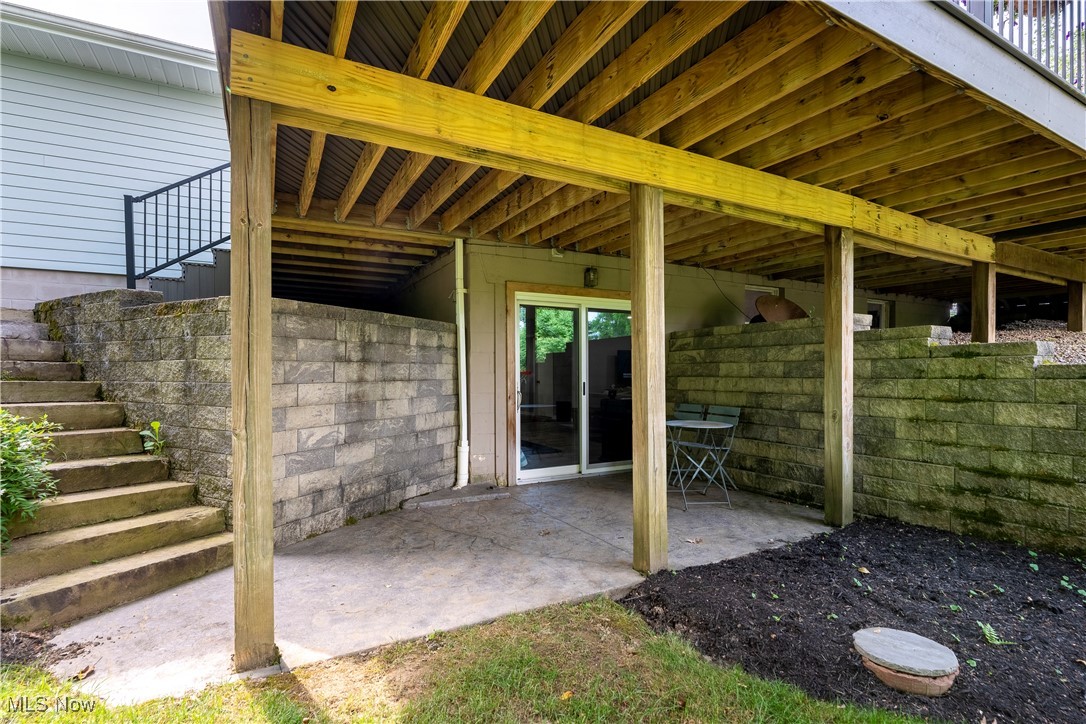 2 West Drive, Hartville, Ohio image 36