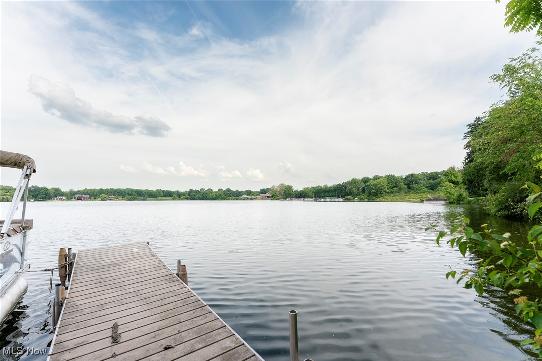 2 West Drive, Hartville, Ohio image 37