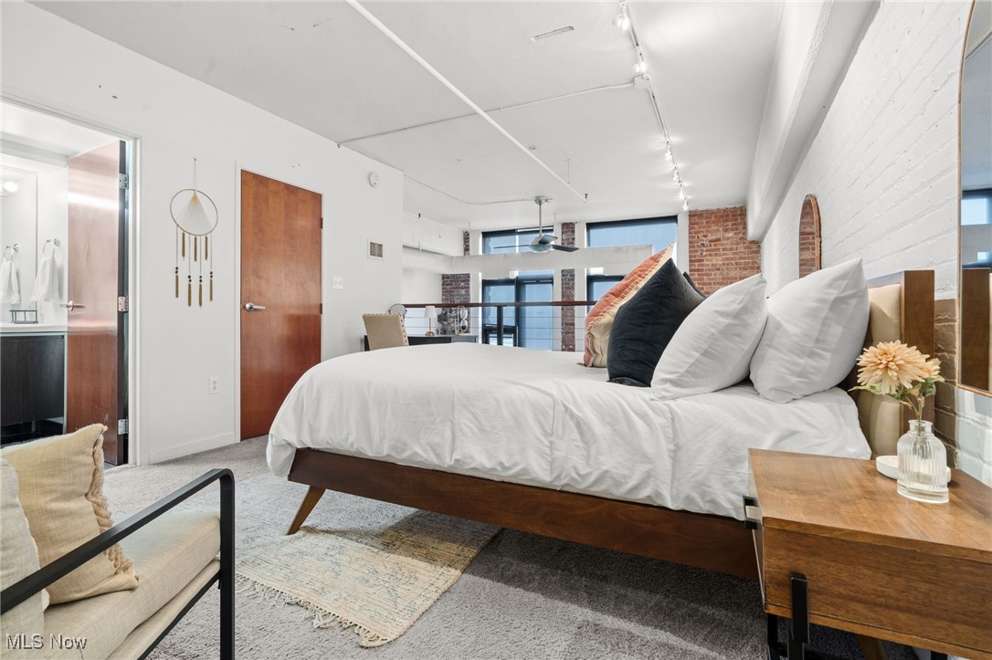 1133 W 9th Street 317