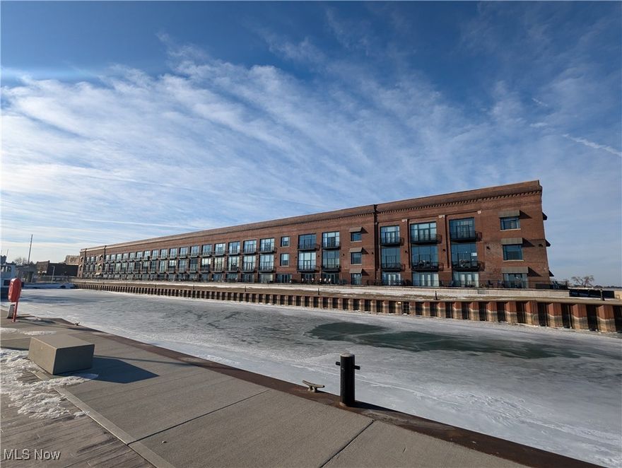 A CHESAPEAKE LOFT WITH A WATER VIEW!!
This third floor unit is HUGE! 3 full bathrooms which is a rare find, and 2 bedrooms. New vinyl plank in main living area, stainless steel appliances/granite countertops in the kitchen, and a second floor closet that is large enough for extra storage- or turn it into another sleeping quarter. This building has so much to offer: pool/hot tub, fitness room, gated entry, secured building, common grilling and close to shopping, parks, marinas, restaurants/bars, and the Jet Express and Cedar Point!