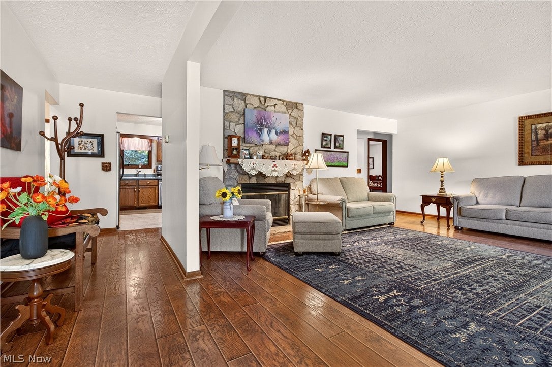 4718 Queen Anne Avenue