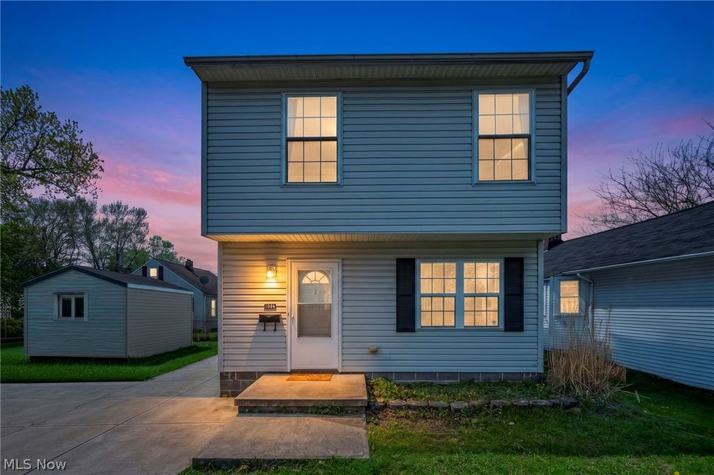 Photo of 1086 Peach Boulevard, Willoughby, OH 44094 (MLS # 5201574)