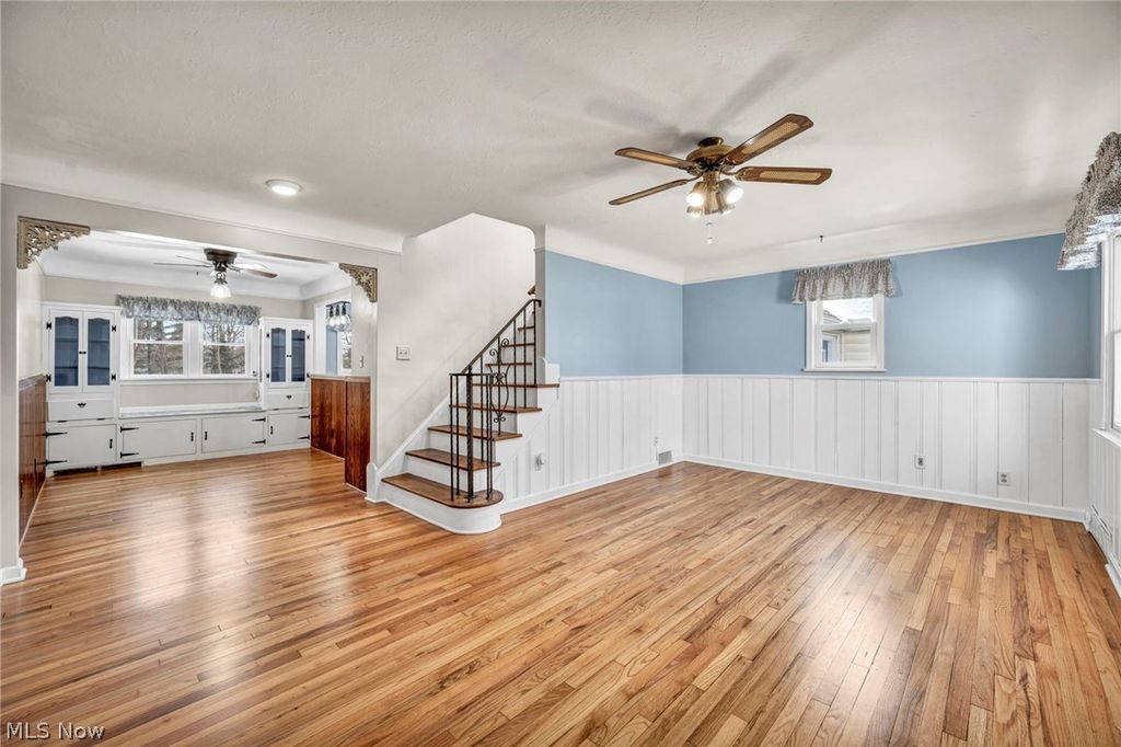 Photo of 833 Lander Road, Mayfield Village, OH 44143 (MLS # 5190755)