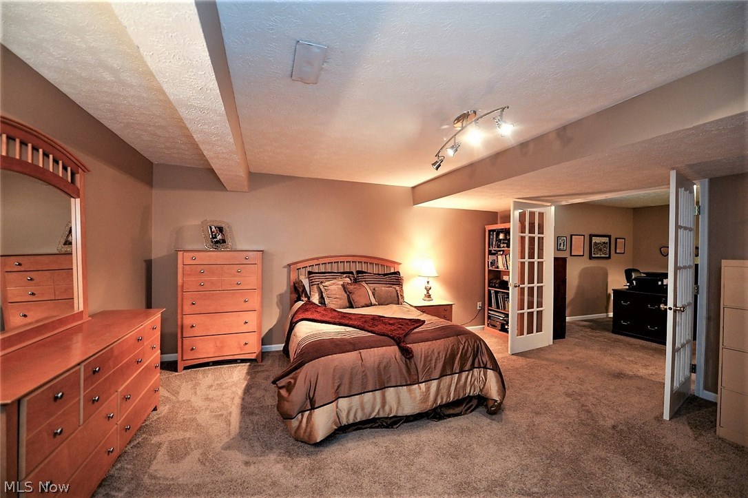 Apple Crk Ph 01 - Residential