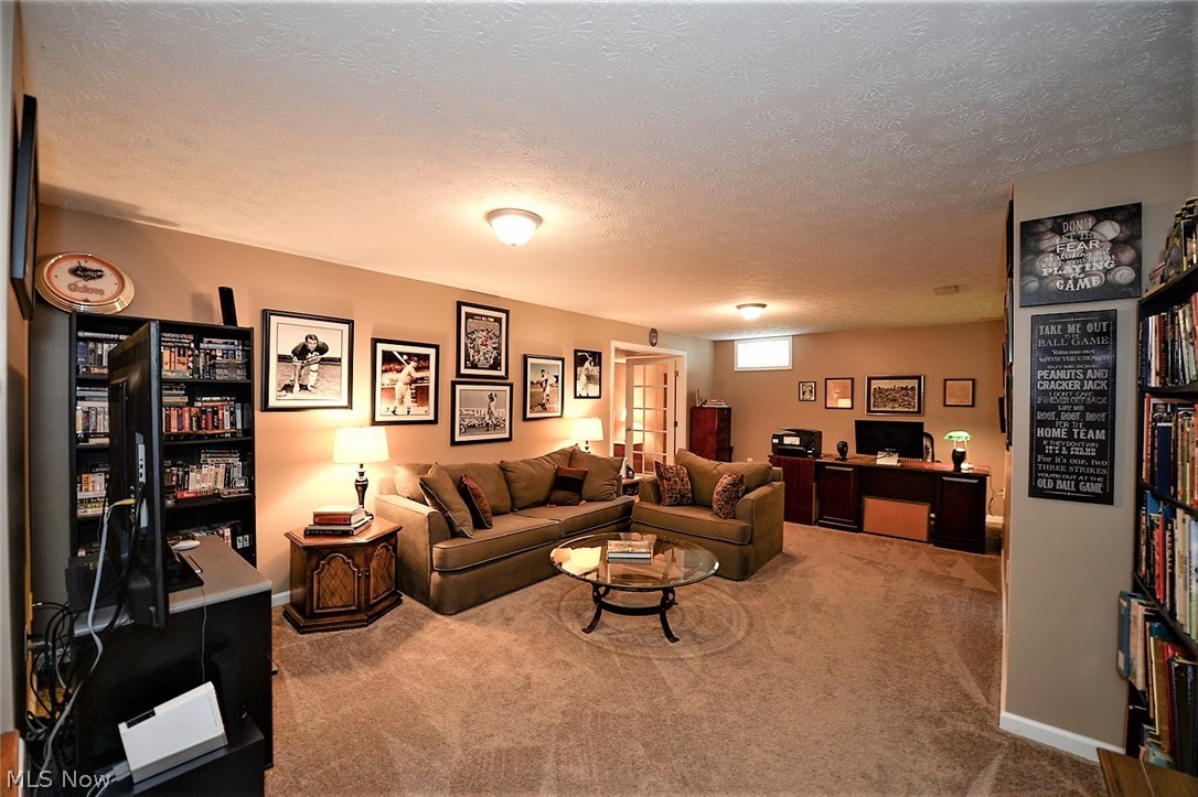 Apple Crk Ph 01 - Residential