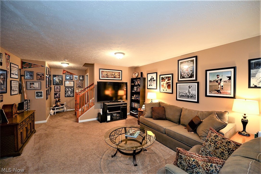 Apple Crk Ph 01 - Residential