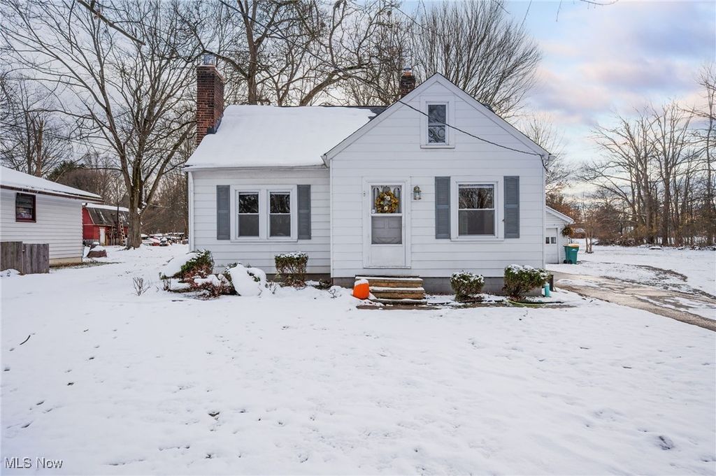 Photo of 24345 Alexander Road, Oakwood Village, OH 44146 (MLS # 5175033)