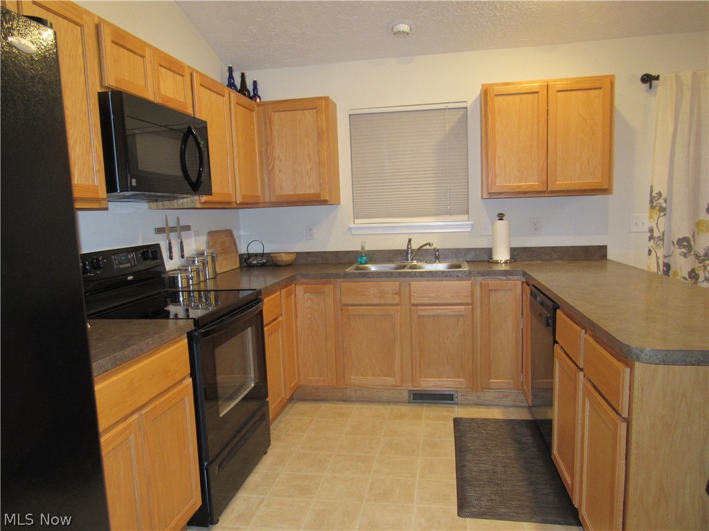 Meadow Lakes - Residential