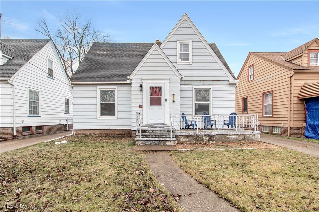 Photo of 11916 Wayland Avenue, Cleveland, OH 44111 (MLS # 5178482)