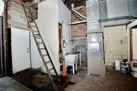 Tiny photo for 916 Broadway, Lorain, OH 44052 (MLS # 5217989)