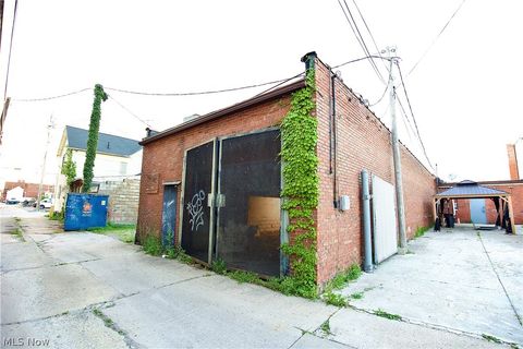 Tiny photo for 916 Broadway, Lorain, OH 44052 (MLS # 5217989)
