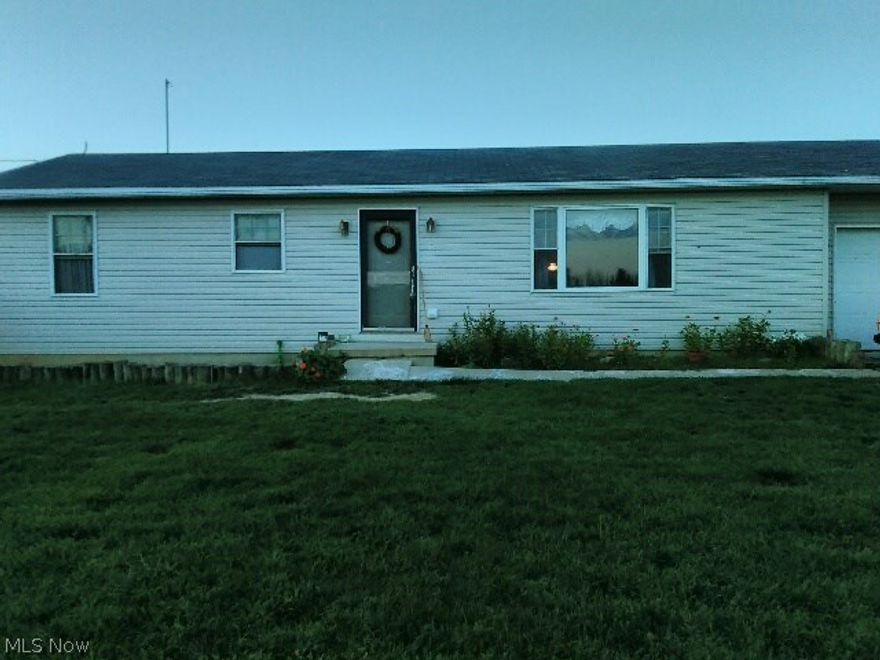 Court Ordered Real Estate Auction. Saturday October 15 at 2:00 p.m. Registration 1 hour prior to auction. This home has a Tax Value of $111,760 (Huron County Auditor). With a starting bid of only $57,689 this is a great opportunity to get a nice home well below the tax value. Legal: This is a court ordered real estate auction, Huron County Case # CVE20140676. United States of America acting through The Rural development, United States Department of Agriculture (USDA) v. Richard G. O'Grady, et al. Terms: This is a Foreclosure Auction ordered by the Huron County Common Pleas Court. The foreclosure process clears all liens and encumbrances, including back taxes, on the subject property. Starting bid $57,689, which is 2/3 of appraised value. A 10% buyer's premium will be added to the high bid to obtain the final contract selling price. The high bidder will immediately write a check for 10% of the sale price as a non-refundable deposit which will apply towards the total purchase price at cl