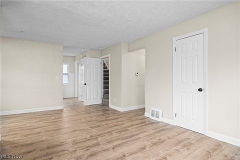 Tiny photo for 624 Eastern Heights Boulevard, Elyria, OH 44035 (MLS # 5202618)