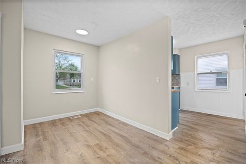 Tiny photo for 624 Eastern Heights Boulevard, Elyria, OH 44035 (MLS # 5202618)