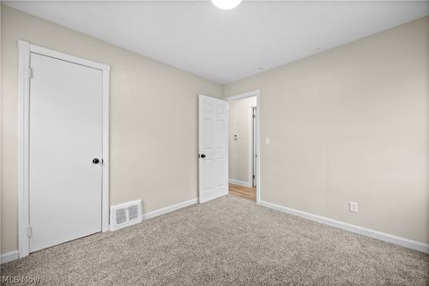 Tiny photo for 624 Eastern Heights Boulevard, Elyria, OH 44035 (MLS # 5202618)