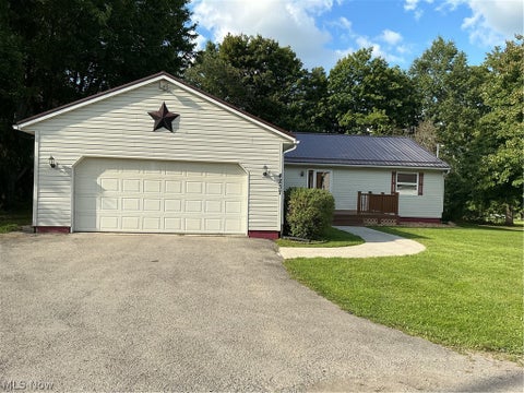Tiny photo for 4237 Fairfield School Road, Leetonia, OH 44431 (MLS # 5239576)