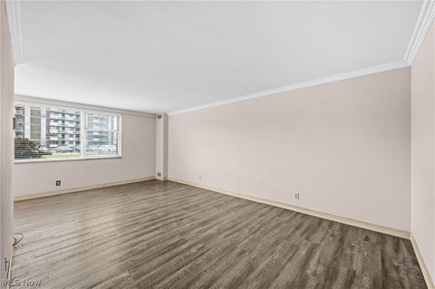 Tiny photo for 11850 Edgewater Drive #110, Lakewood, OH 44107 (MLS # 5221386)