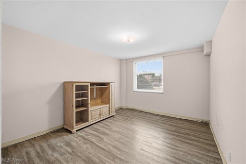 Tiny photo for 11850 Edgewater Drive #110, Lakewood, OH 44107 (MLS # 5221386)