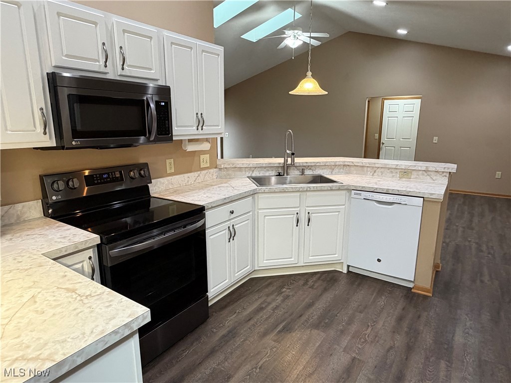 Scotsbury Green Condos - Residential