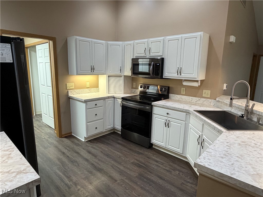 Scotsbury Green Condos - Residential