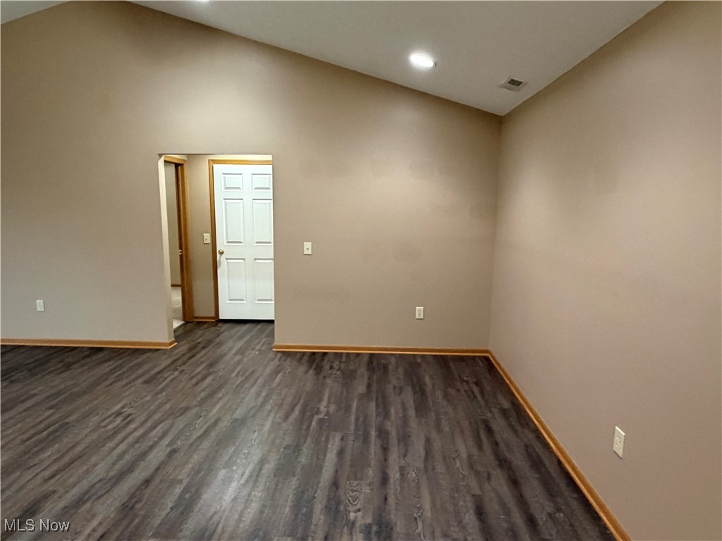 Scotsbury Green Condos - Residential