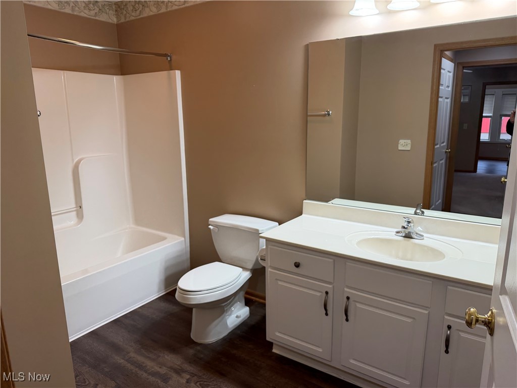 Scotsbury Green Condos - Residential