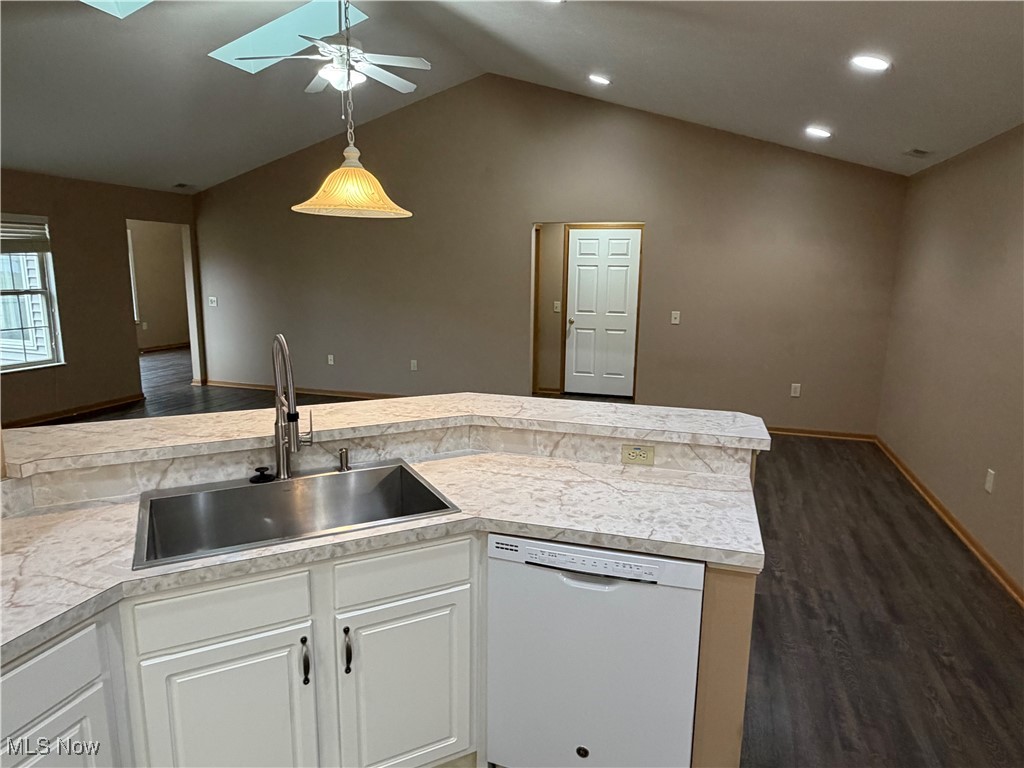 Scotsbury Green Condos - Residential