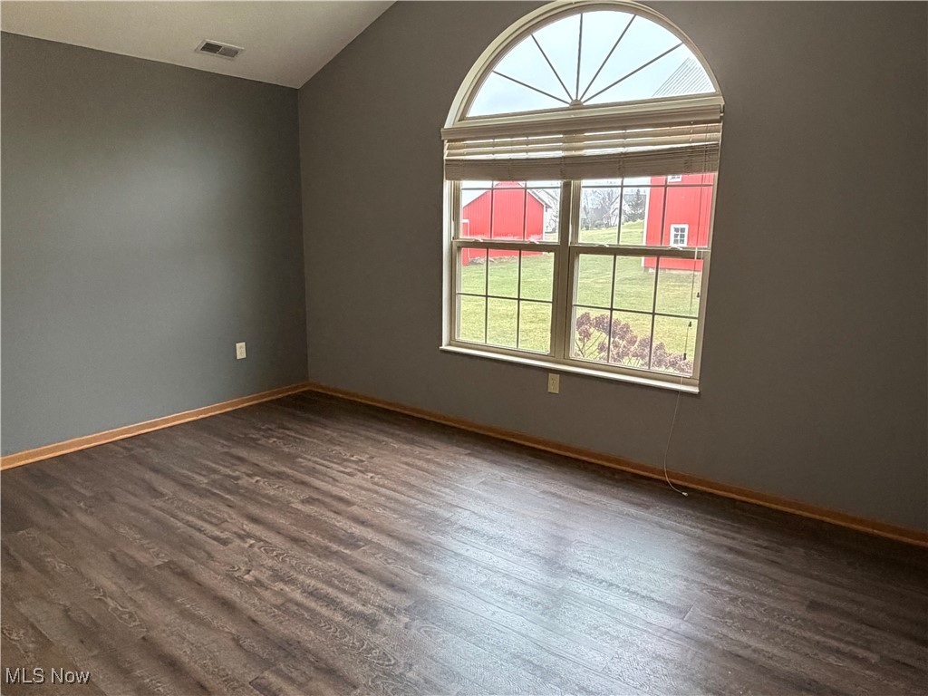 Scotsbury Green Condos - Residential