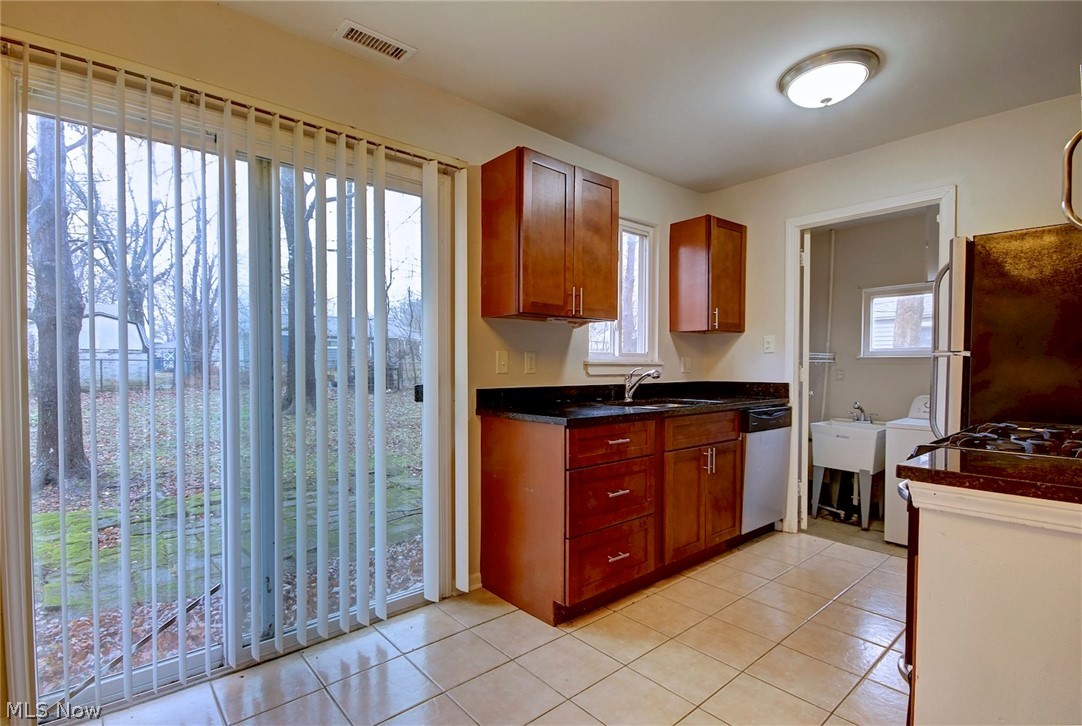 Ridgewood Park 05 - Residential