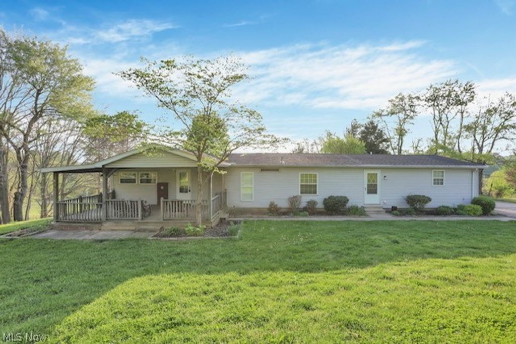 Photo of 5905 Mainsville Road SE, New Lexington, OH 43764 (MLS # 5204225)