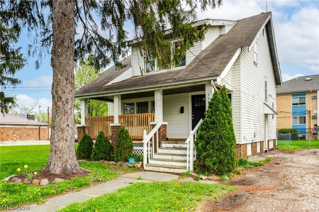Photo of 14726 Puritas Avenue, Cleveland, OH 44135 (MLS # 5202404)