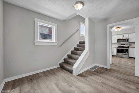 Tiny photo for 1084 Shannon Avenue, Barberton, OH 44203 (MLS # 5187473)