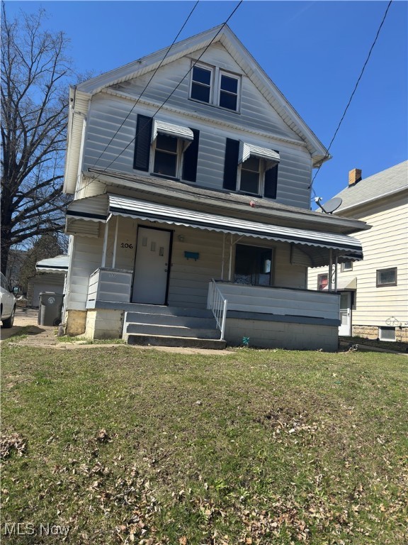 Great investment opportunity. 3 bedroom home. Large two car garage. Formal dining room and a eating place in the kitchen. Tenant under lease until April 30, 2026 at $975/month includes water.