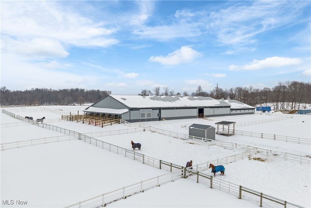 Photo of 10366 Immel Street NE, Canton, OH 44721 (MLS # 5185342)