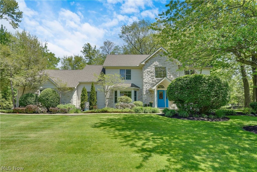 Photo of 5157 Crofton Avenue, Solon, OH 44139 (MLS # 5208474)