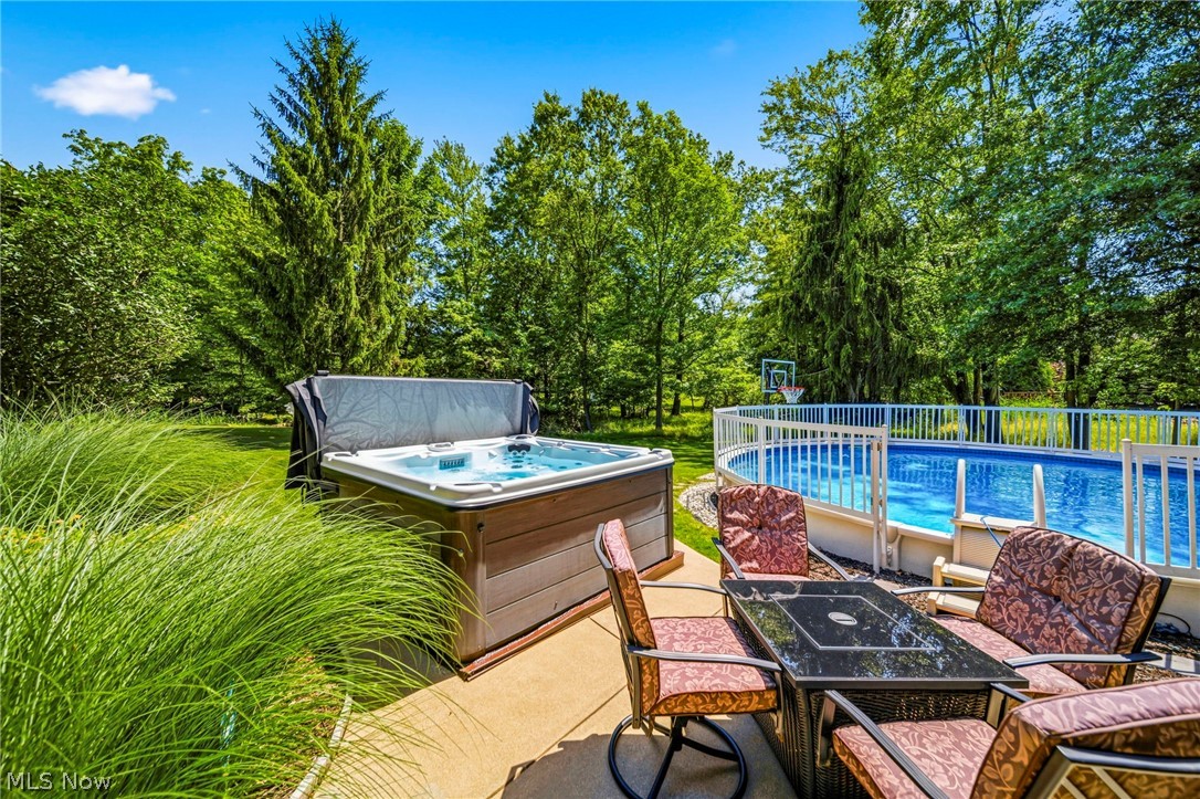 3173 Rosewood Oval