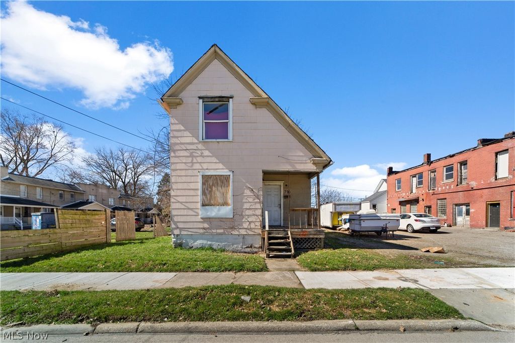 Photo of 796 Sherman St, Akron, OH 44311 (MLS # 5192854)