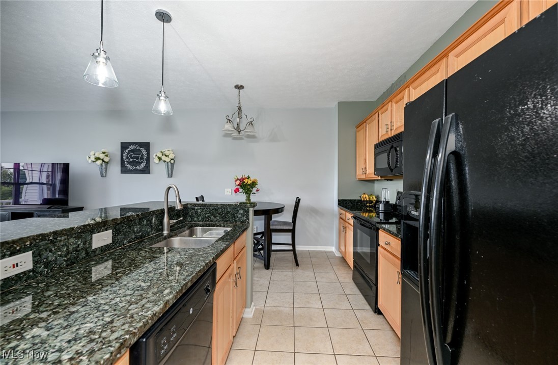 Chapman Grove Village Twnhms Sub Ph 2 - Residential