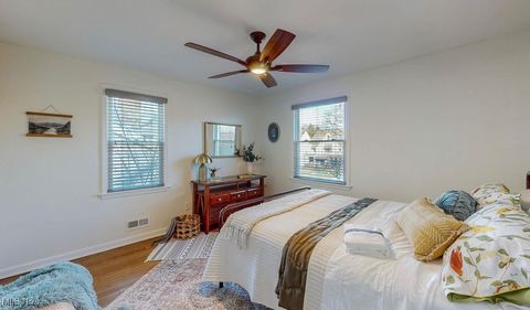 Tiny photo for 3558 Raymont Boulevard, University Heights, OH 44118 (MLS # 5179101)