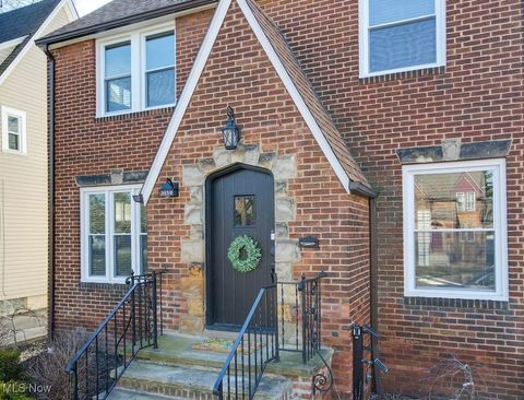 Tiny photo for 3558 Raymont Boulevard, University Heights, OH 44118 (MLS # 5179101)