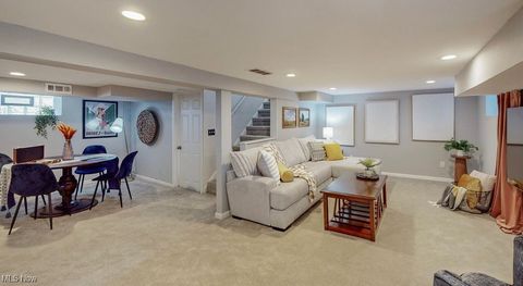 Tiny photo for 3558 Raymont Boulevard, University Heights, OH 44118 (MLS # 5179101)