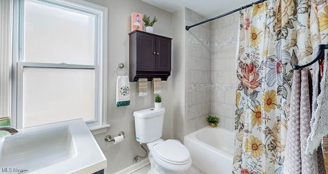 Tiny photo for 3558 Raymont Boulevard, University Heights, OH 44118 (MLS # 5179101)