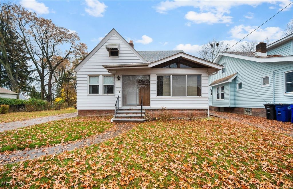 Photo of 3721 W 129th Street, Cleveland, OH 44111 (MLS # 5174916)