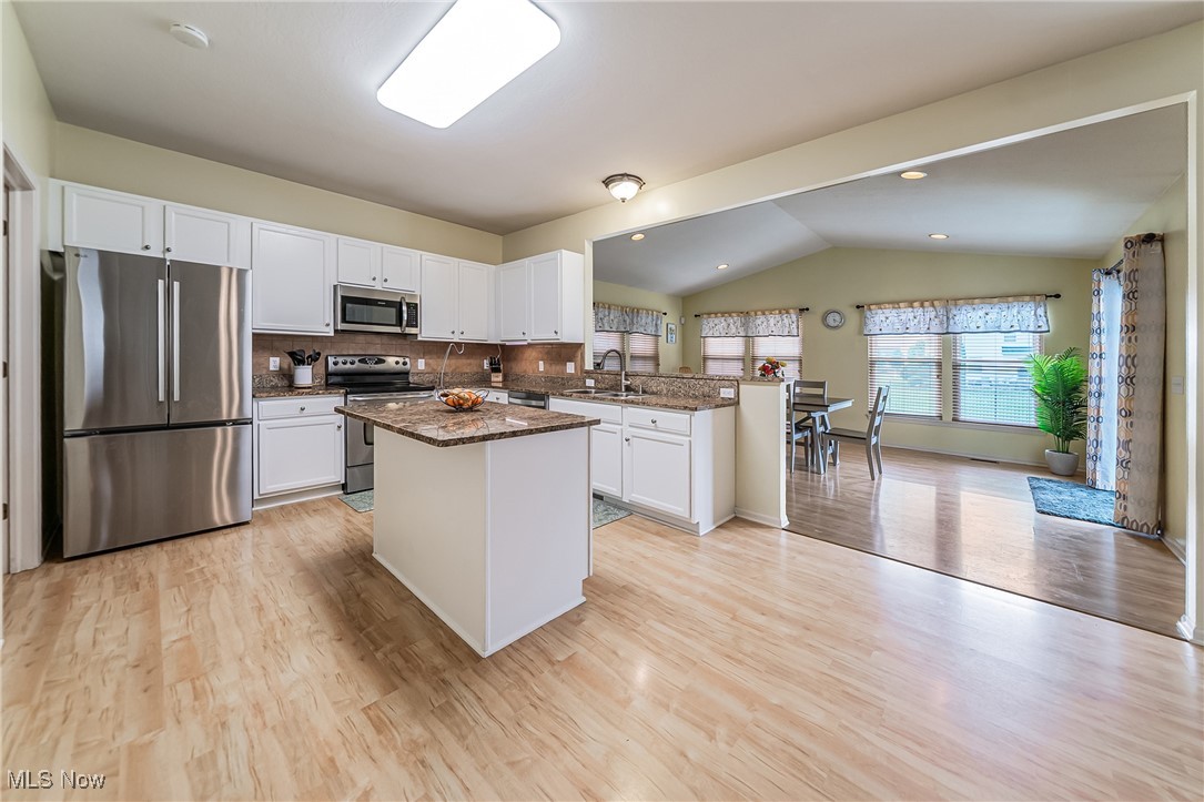 9244 Victoria Lane
