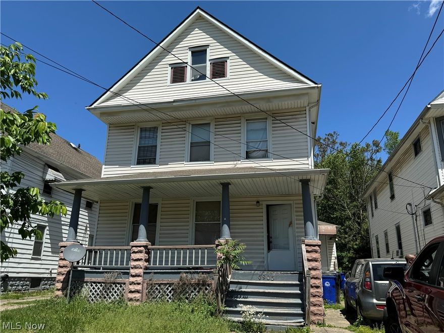 Vacant investment property. In need of a complete rent-ready rehab per unit. 4-unit property with 2 bed 1 bath per unit. Full basement, detached single car garage and driveway for off street parking. East side location with easy highway access.