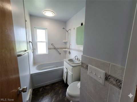Tiny photo for 3915 E 189th Street, Cleveland, OH 44122 (MLS # 5210229)