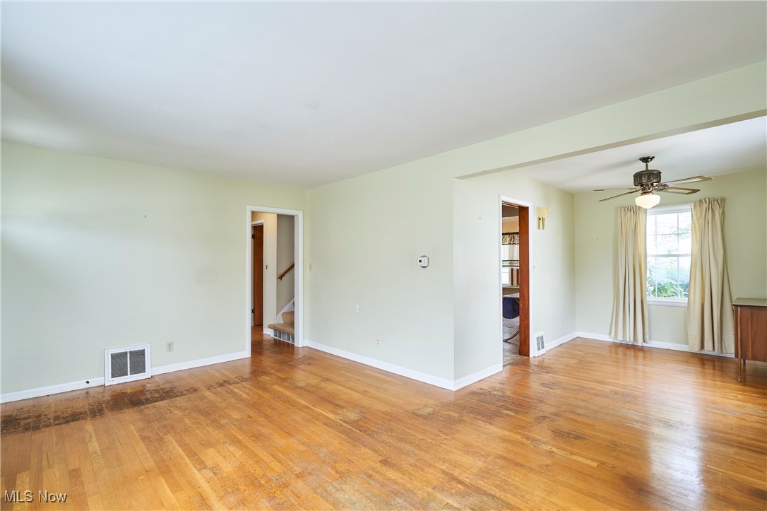 Cuyahoga Falls, Ohio 44221, United States, 4 Bedrooms Bedrooms, ,2 BathroomsBathrooms,Residential,Contingent,180377