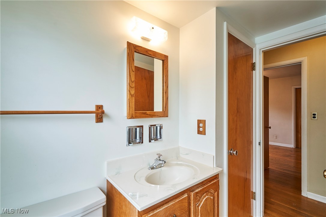 Cuyahoga Falls, Ohio 44221, United States, 4 Bedrooms Bedrooms, ,2 BathroomsBathrooms,Residential,Contingent,180377