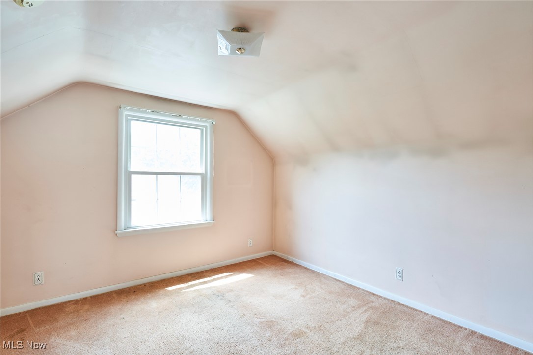 Cuyahoga Falls, Ohio 44221, United States, 4 Bedrooms Bedrooms, ,2 BathroomsBathrooms,Residential,Contingent,180377